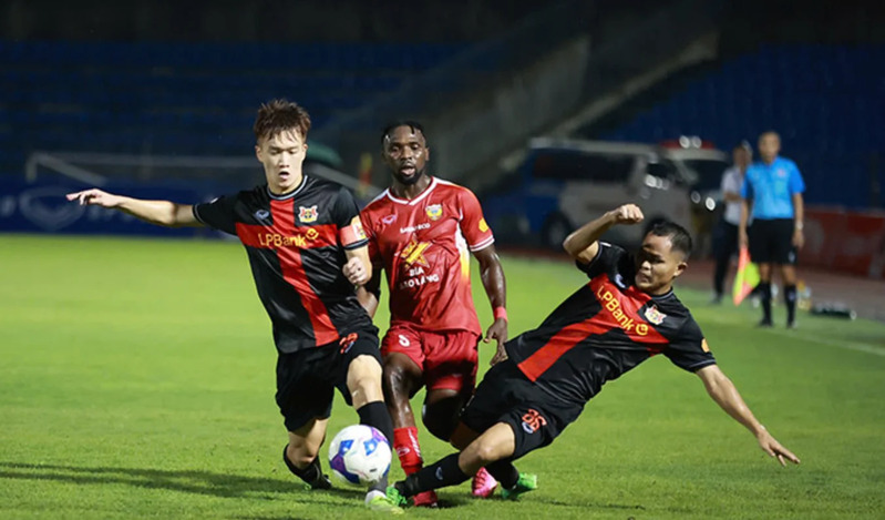 Thanh Hóa vs Ninh Bình - Ngày ra mắt khó khăn của Chu Đình Nghiêm
