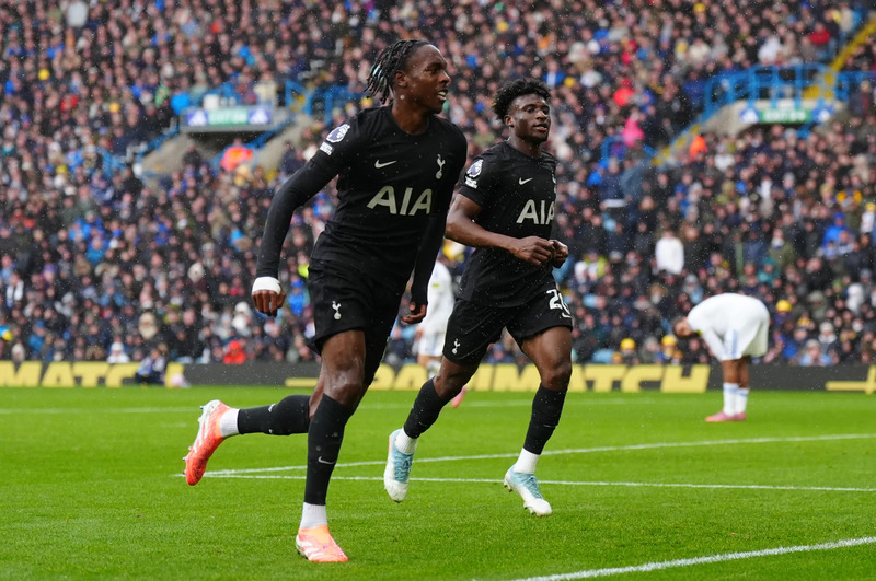 Tottenham vs Leeds - Áp lực ngàn cân